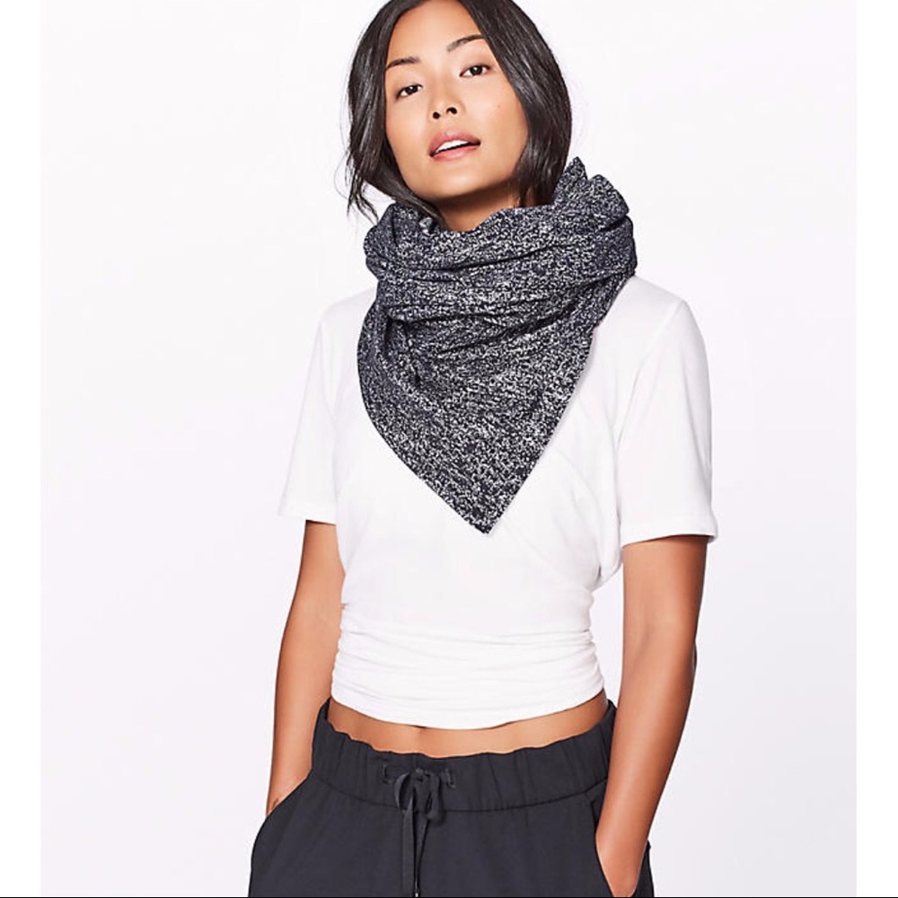 Lululemon Vinyasa Scarf Wrap